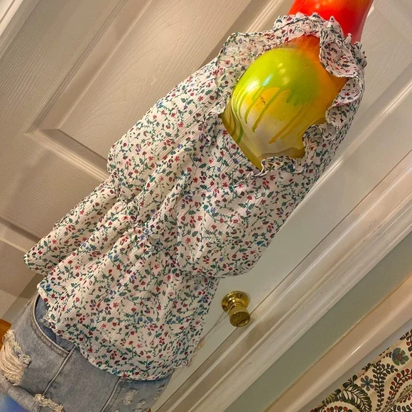 Banana Republic Floral Ruffle Top - Picture 6 of 12